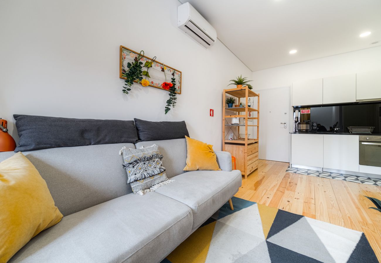 Apartamento en Oporto - Nomad's Netto & Subway - Sunny Balcony