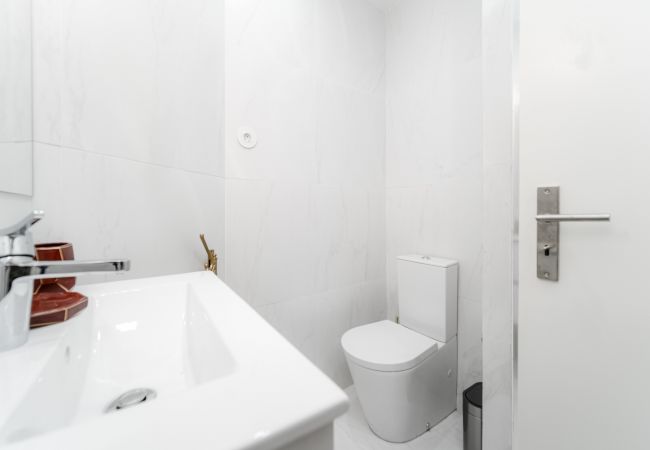 Apartamento en Oporto - Nomad's By Sta Catarina Flats - 3BDR Family