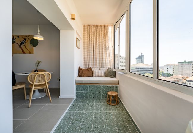 Apartamento en Oporto - Nomad's Easy Stay - 1BED Sta Catarina City View