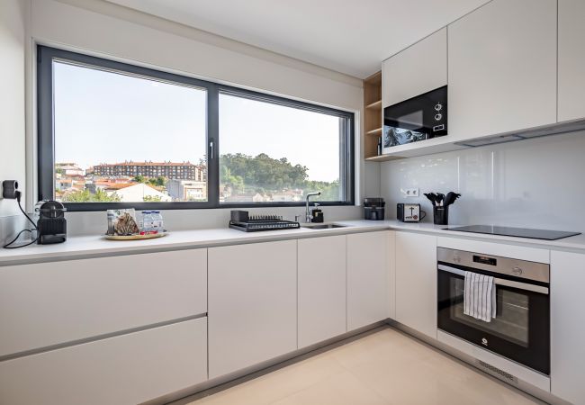 Apartamento en Oporto - Nomad's Lux - 2BDR & Parking Flores Square Porto