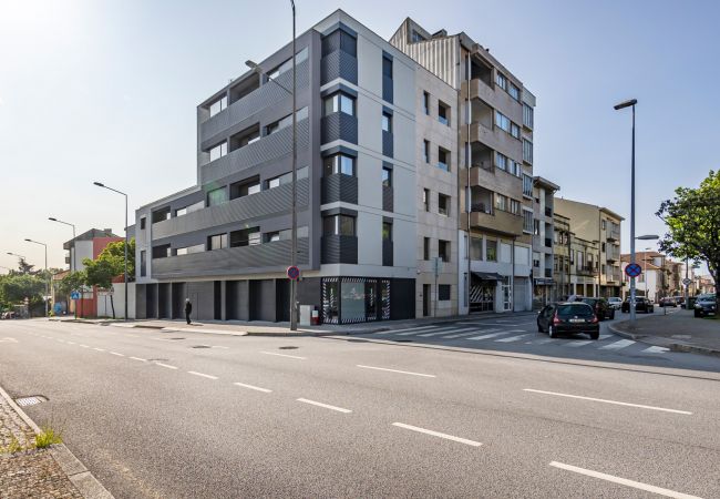 Apartamento en Oporto - Nomad's Lux - 2BDR & Parking Flores Square Porto