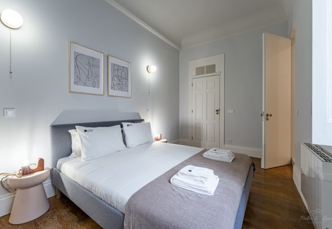 Apartamento en Oporto - Nomad's Family - 3BDR Charming Hideout Porto