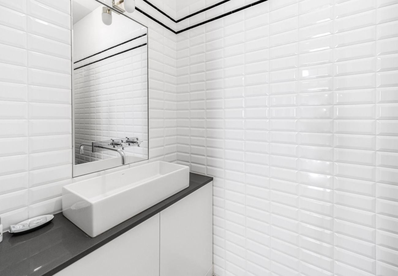 Apartment in Lisbon - Nomad's Padaria Collection - Tiled Walls Apartment in Lisbon - Nomad's Padaria Collection - Tiled Walls