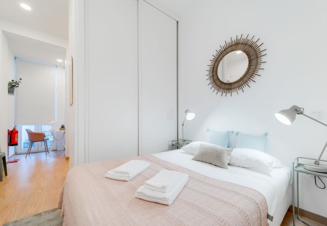 Studio in Porto - Nomad's Boulevard Flats - Suite and Terrace 1 Studio in Porto - Nomad's Boulevard Flats - Suite and Terrace 1