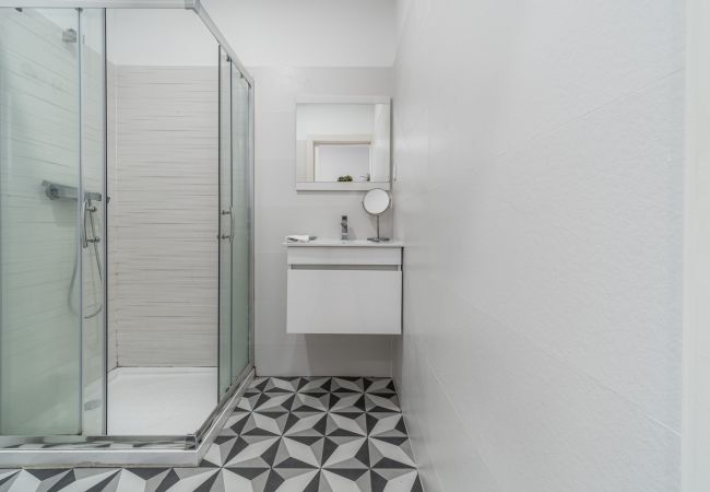 Apartment in Porto - Nomad's Netto & Subway - Sunny Balcony Apartment in Porto - Nomad's Netto & Subway - Sunny Balcony