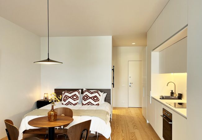 Studio in Porto - Nomad`s Lux - 1BDR Almada Cool Studio in Porto - Nomad`s Lux - 1BDR Almada Cool