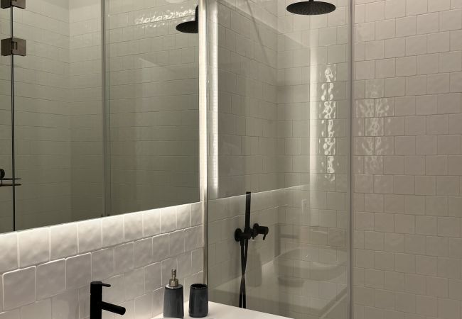 Studio in Porto - Nomad`s Lux - 1BDR Almada Cool Studio in Porto - Nomad`s Lux - 1BDR Almada Cool