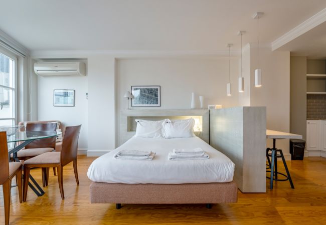 Apartment in Porto - Nomad`s Easy Stay - 1BDR Clerigos View Apartment in Porto - Nomad`s Easy Stay - 1BDR Clerigos View