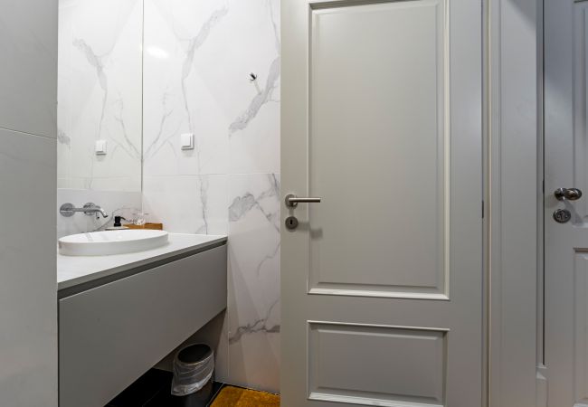 Apartment in Porto - Nomad's Lux - 1BDR Camões & the Poets Apartment in Porto - Nomad's Lux - 1BDR Camões & the Poets