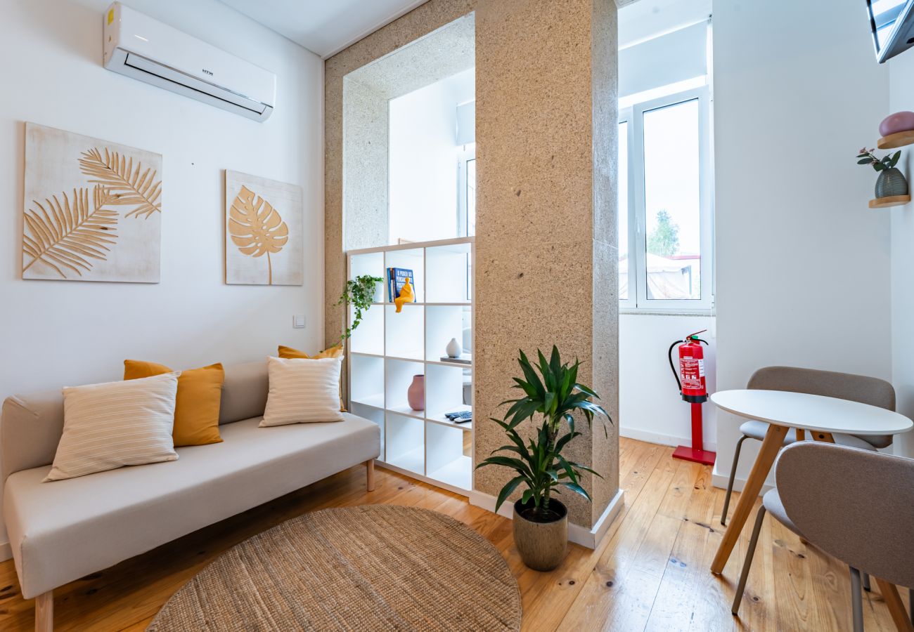 Apartment in Porto - Nomad`s Easy Stay - Duque Studio XIX Charm & Works Apartment in Porto - Nomad`s Easy Stay - Duque Studio XIX Charm & Works