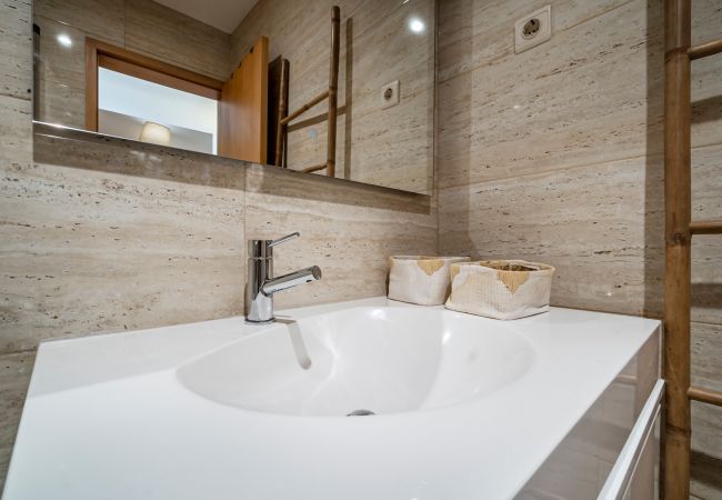 Apartamento em Matosinhos - Nomad`s Family - 2BDR Beach Vibe Matosinhos Apartamento em Matosinhos - Nomad`s Family - 2BDR Beach Vibe Matosinhos