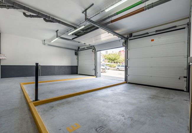 Apartamento em Porto - Nomad`s Lux - 2BDR & Parking Flores Square Porto Apartamento em Porto - Nomad`s Lux - 2BDR & Parking Flores Square Porto