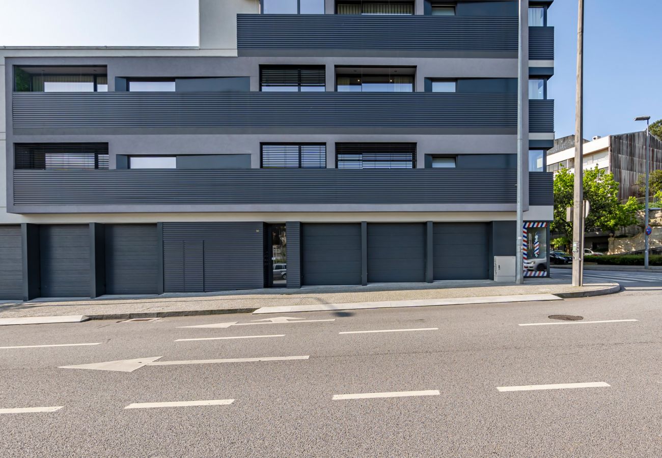 Apartamento em Porto - Nomad`s Lux - 2BDR & Parking Flores Square Porto Apartamento em Porto - Nomad`s Lux - 2BDR & Parking Flores Square Porto
