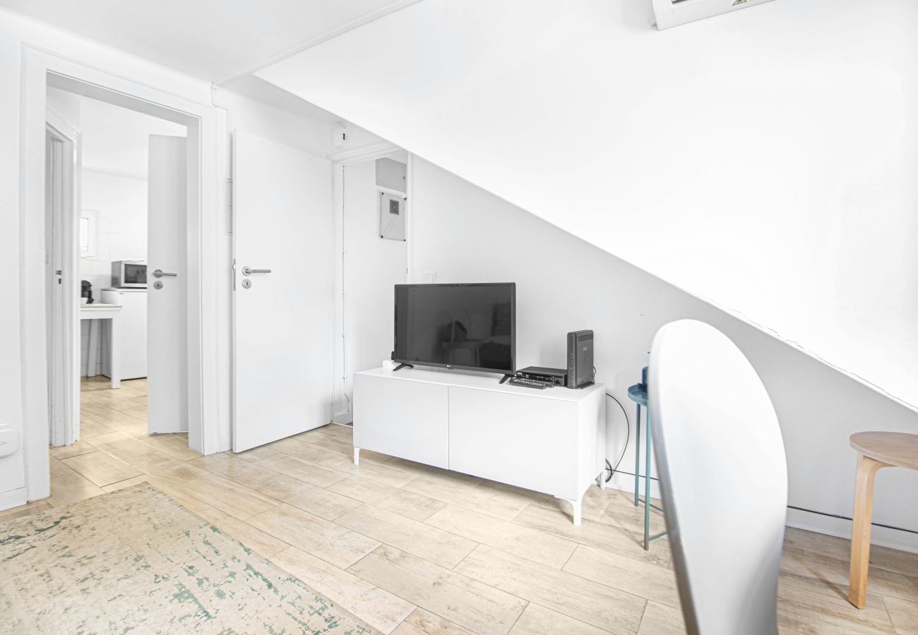 Apartamento em Lisboa - Nomad's Castel Lisbon - 1BDR The Reader