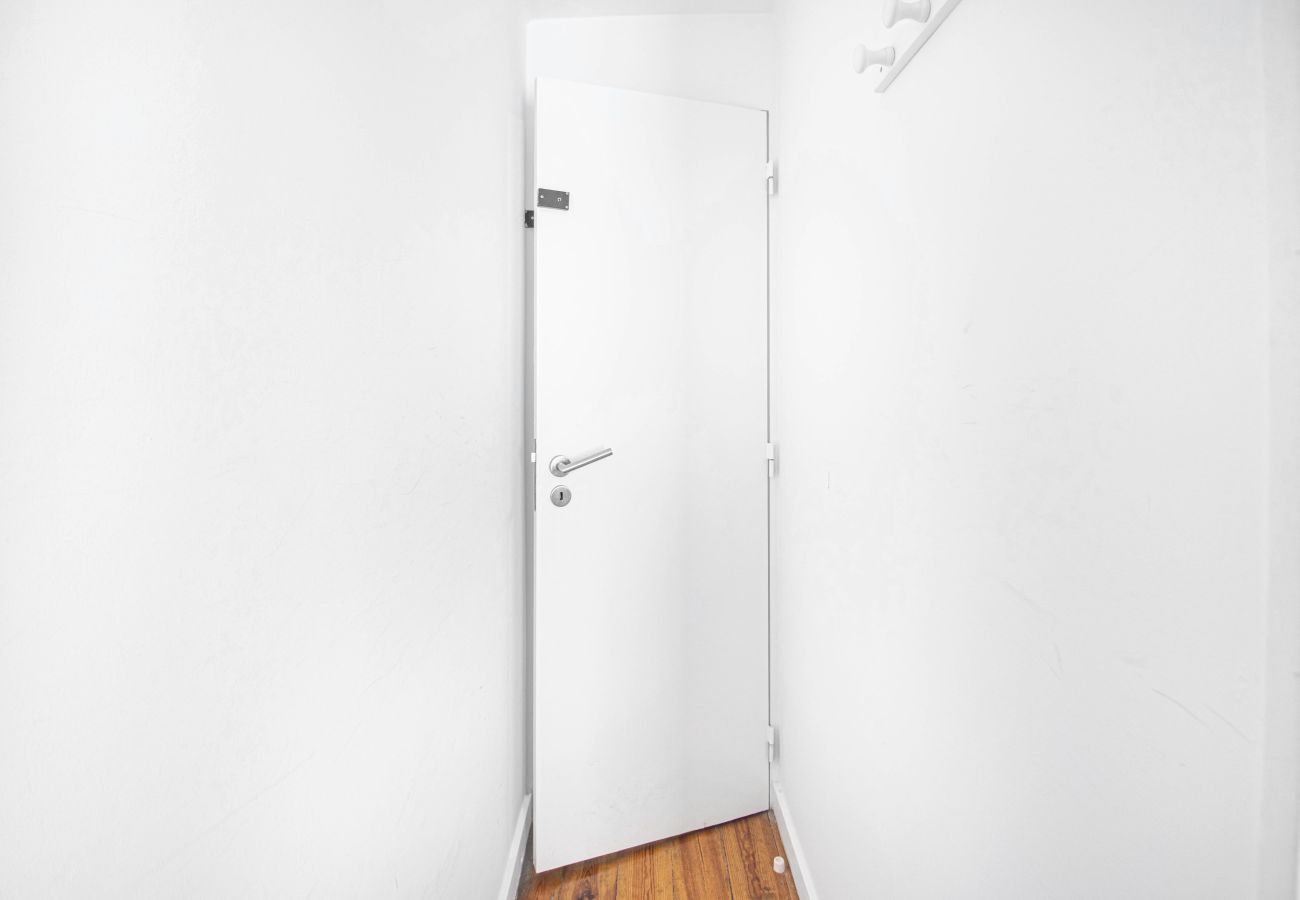 Apartamento em Lisboa - Nomad's Castel Lisbon - 1BDR The Reader