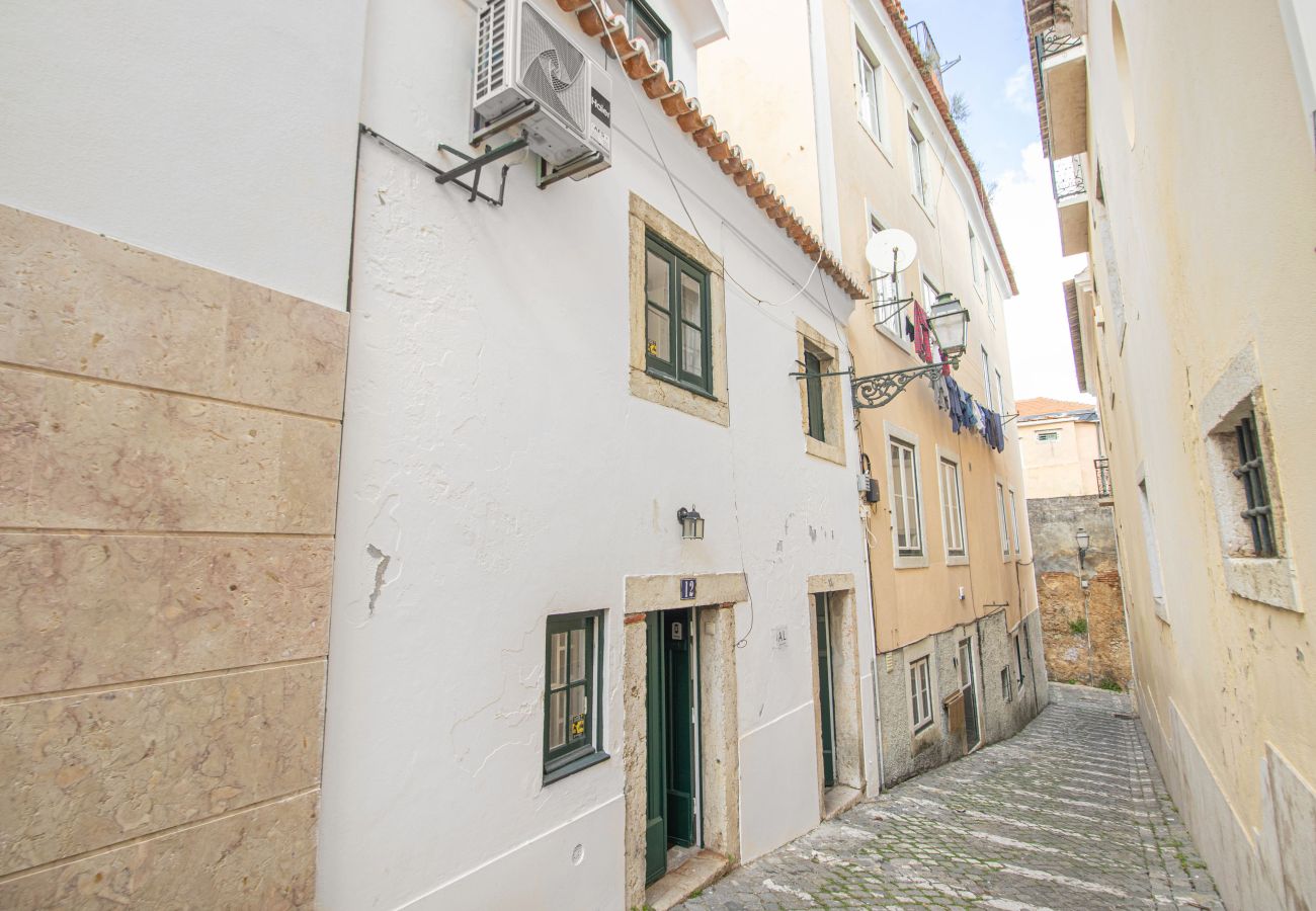 Apartamento em Lisboa - Nomad's Castel Lisbon - 1BDR The Reader