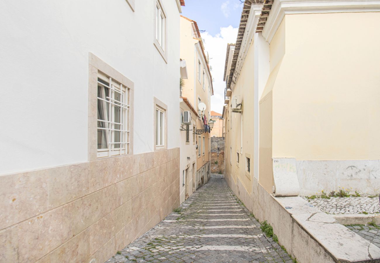 Apartamento em Lisboa - Nomad's Castel Lisbon - 1BDR The Reader