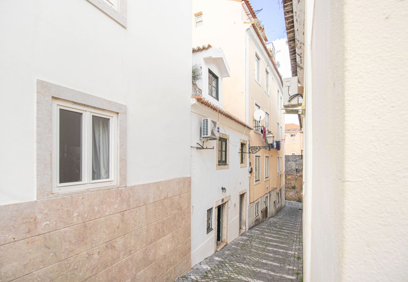 Apartamento em Lisboa - Nomad's Castel Lisbon - 1BDR The Reader
