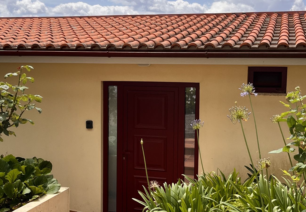 Alojamento de turismo rural em Pedraça - Nomad's Country - Cimo de Vila Casa Jardim