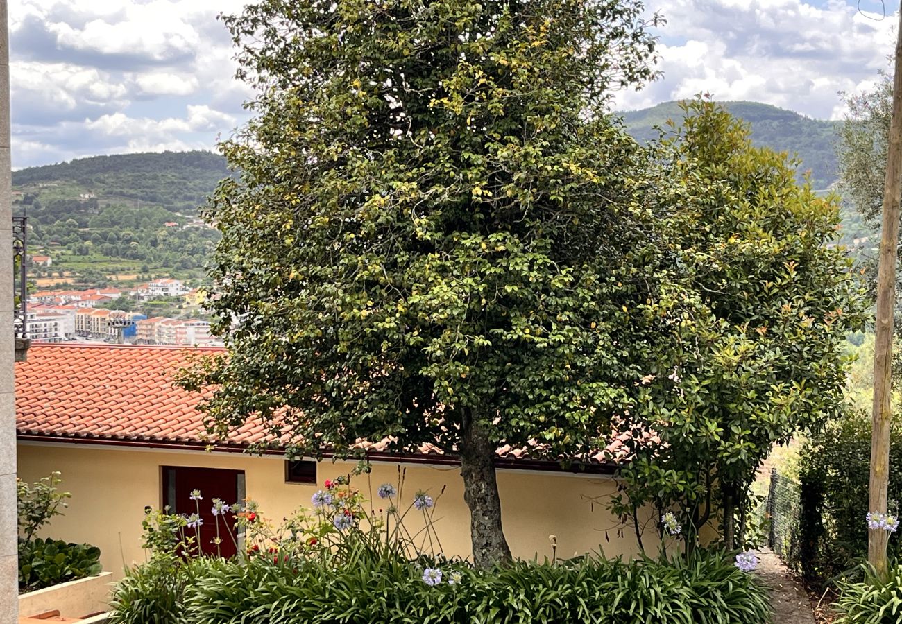 Alojamento de turismo rural em Pedraça - Nomad's Country - Cimo de Vila Casa Jardim