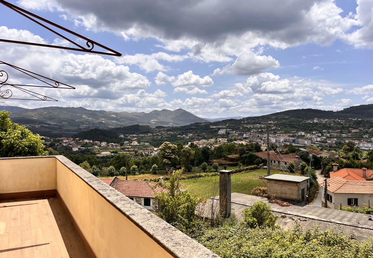 Alojamento de turismo rural em Pedraça - Nomad's Country - Cimo de Vila Casa Jardim