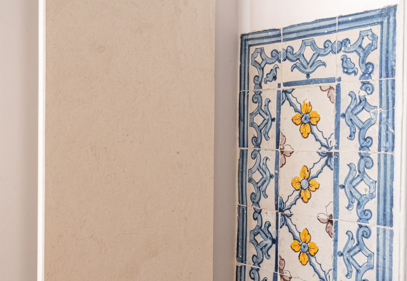 Apartment in Lisbon - Nomad's Padaria Flats Tiled Walls