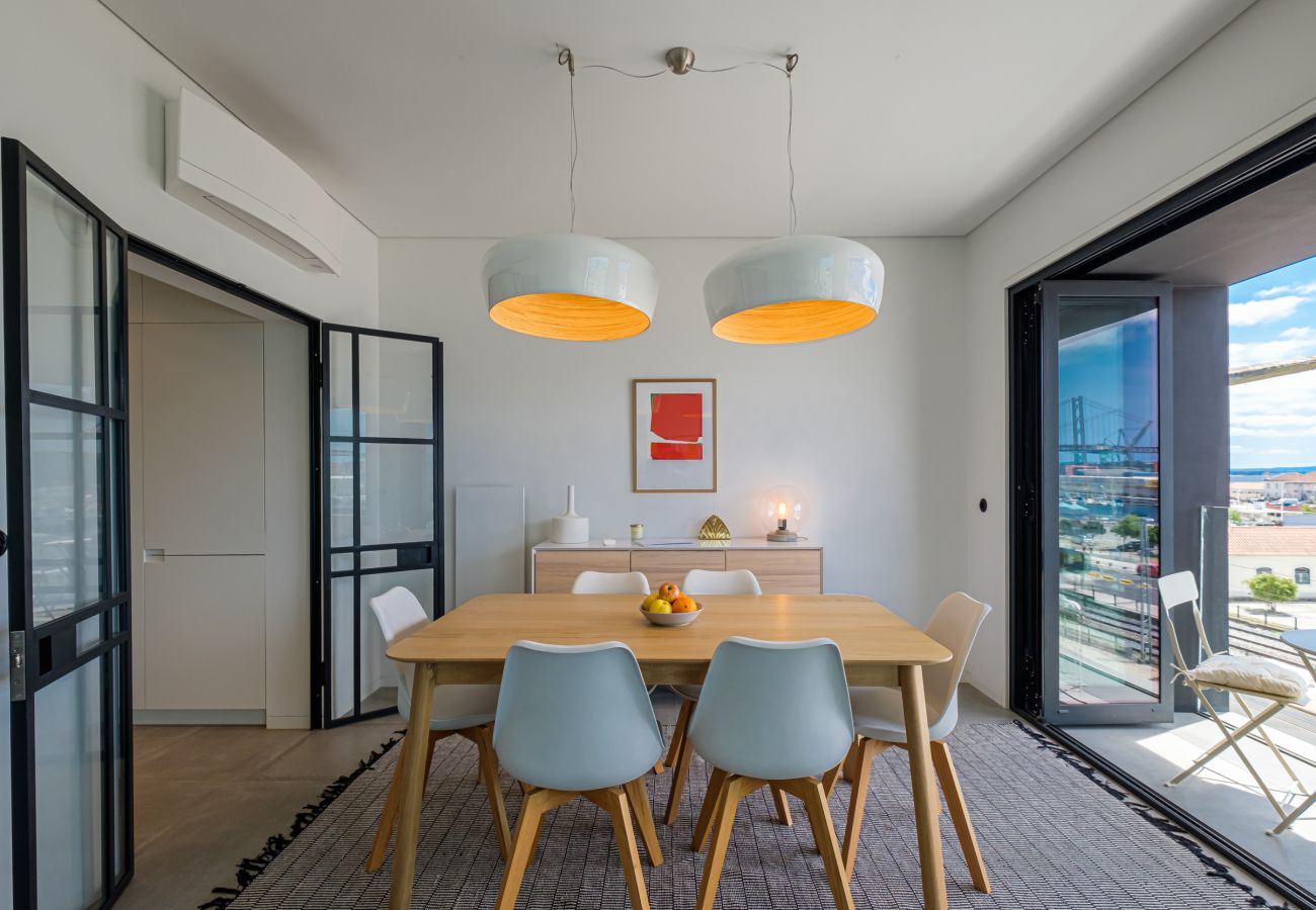 Apartment in Lisbon - Nomad's 2BDR Riverside Lisbon