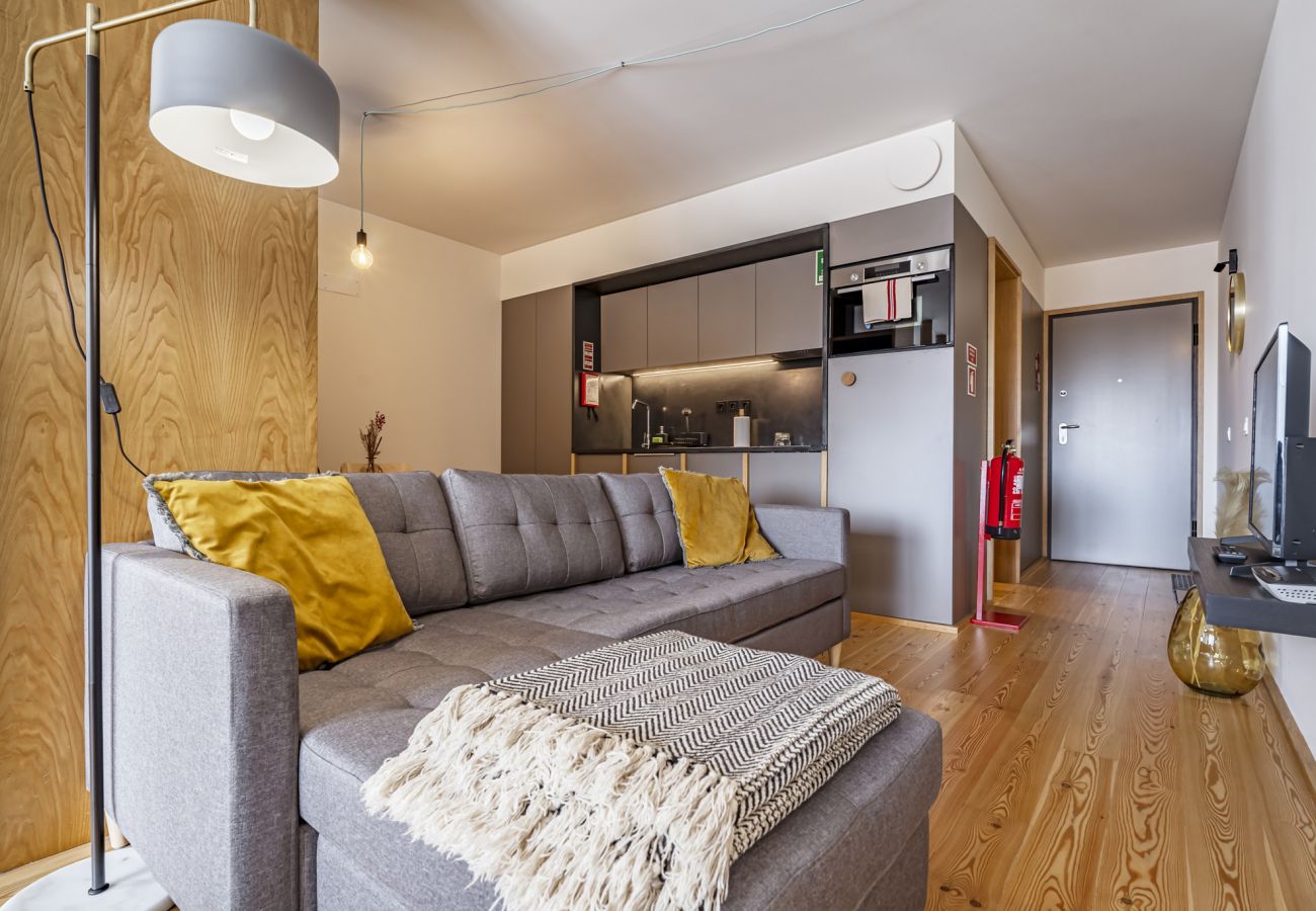 Apartment in Porto - Nomad's Easy Stay - 1BED 6th Floor Campanhã