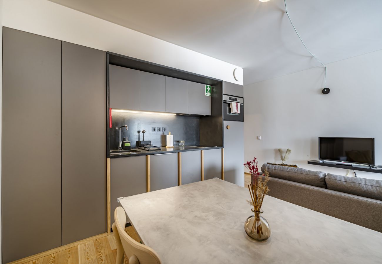 Apartment in Porto - Nomad's Easy Stay - 1BED 6th Floor Campanhã