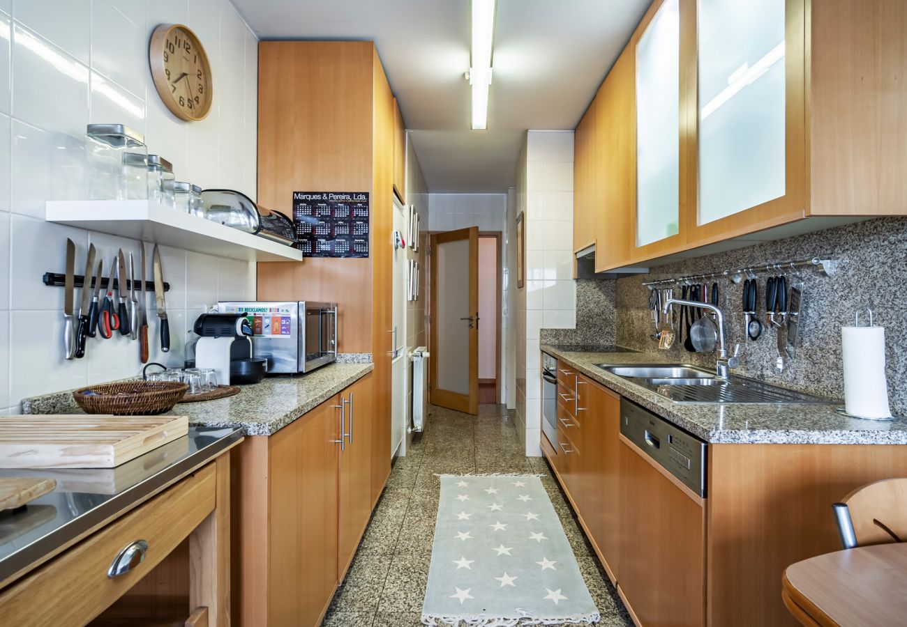 Apartment in Matosinhos - Nomad's Family - 2BDR Beach Vibe Matosinhos