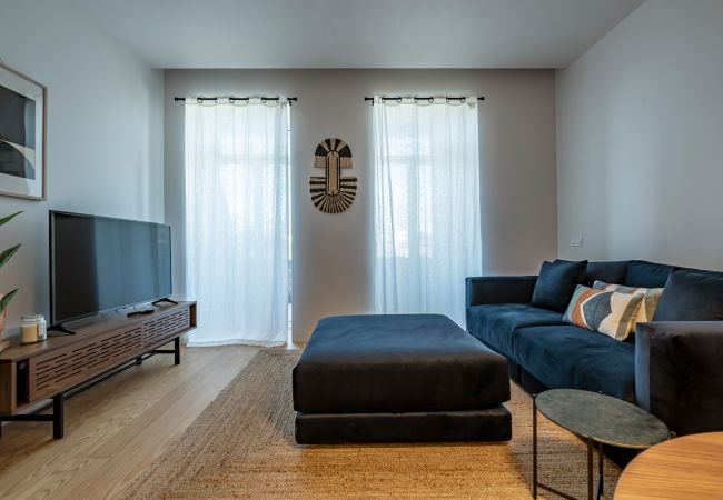 Studio in Porto - Nomad's Lux - 1BDR Almada Cool Studio in Porto - Nomad's Lux - 1BDR Almada Cool
