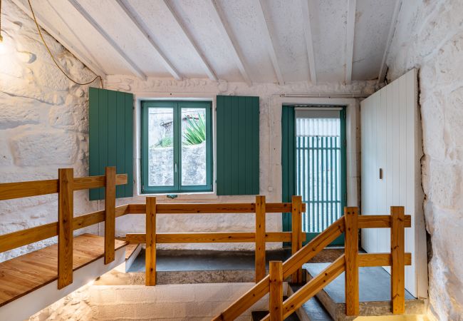 House in Porto - Nomad's Easy Stay - 1BDR Chalet in the Old Town