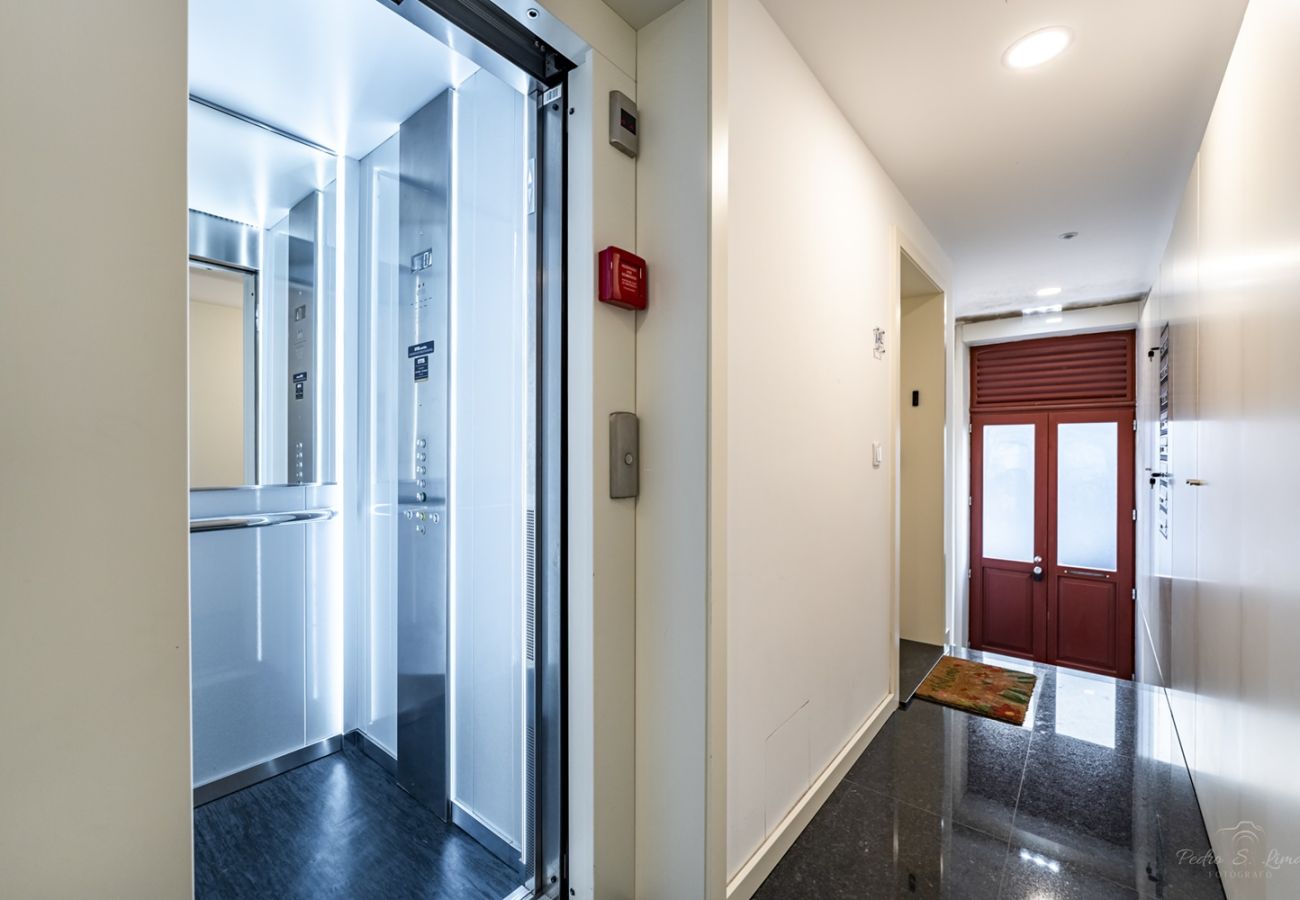 Apartment in Porto - Nomad's Lux - 1BDR The Silent Nest in Bonfim