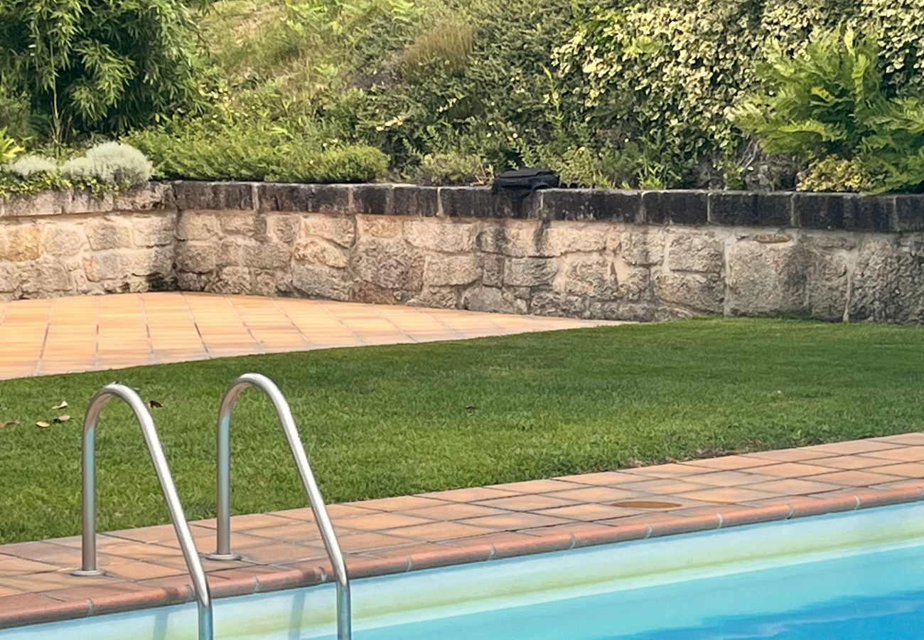 Farm stay in Pedraça - Nomad's Country - Cimo de Vila Apt IV