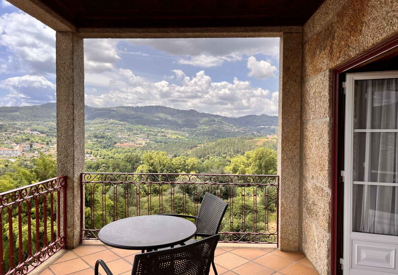 Farm stay in Pedraça - Nomad's Country - Cimo de Vila Apt IV
