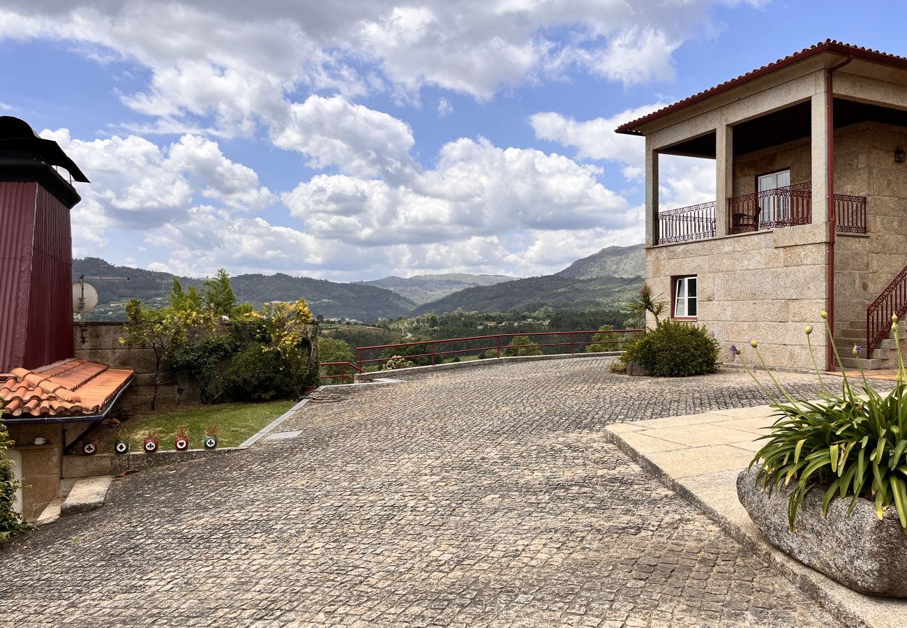 Farm stay in Pedraça - Nomad's Country - Cimo de Vila Apt IV