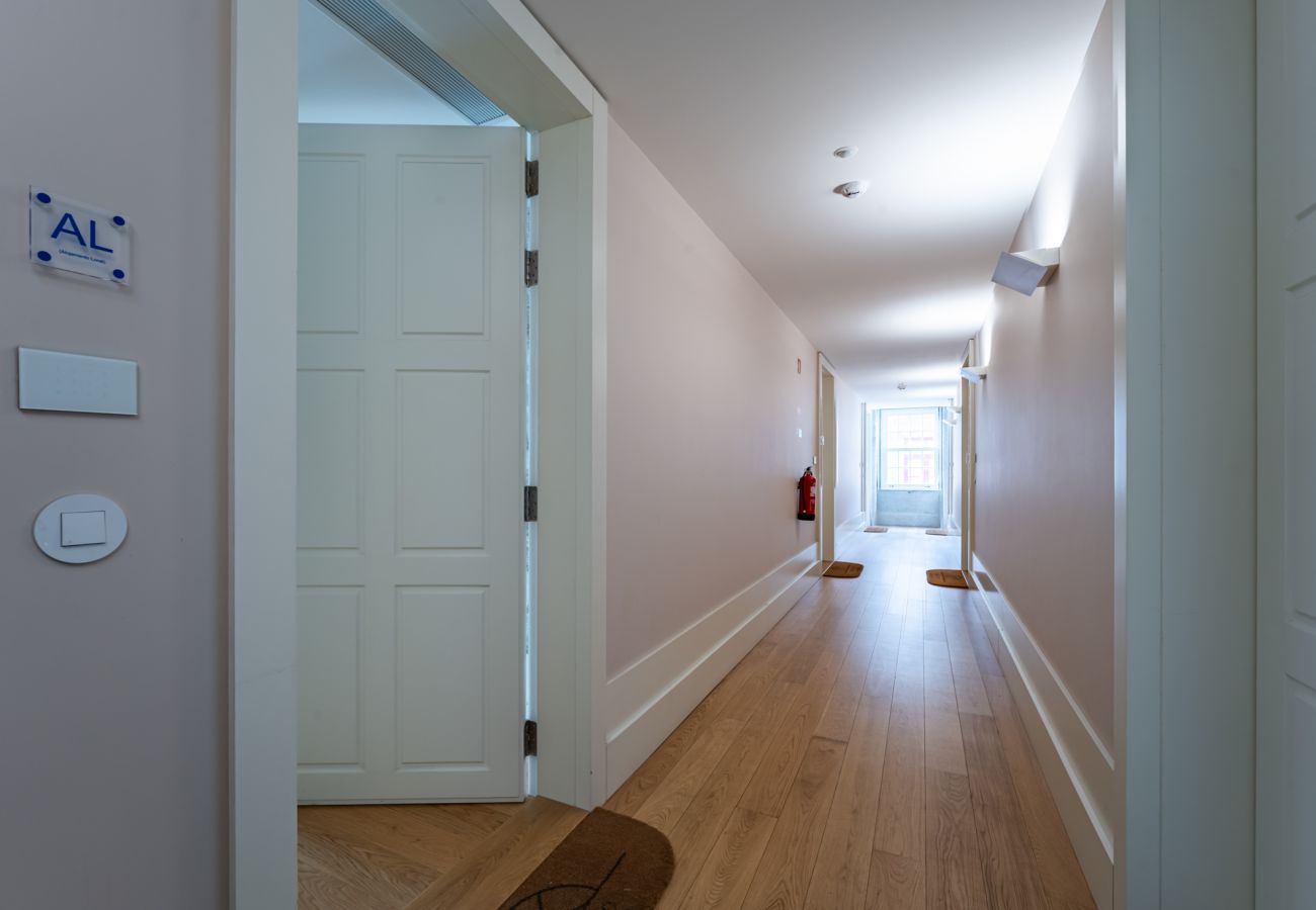 Studio in Porto - Nomad's Lux - 1BD The Comfort Square in Porto