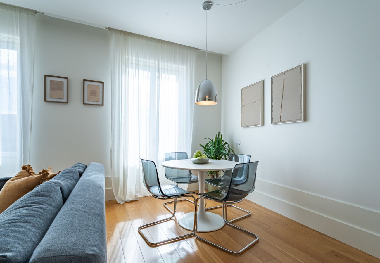 Studio in Porto - Nomad's Lux - 1BD The Comfort Square in Porto