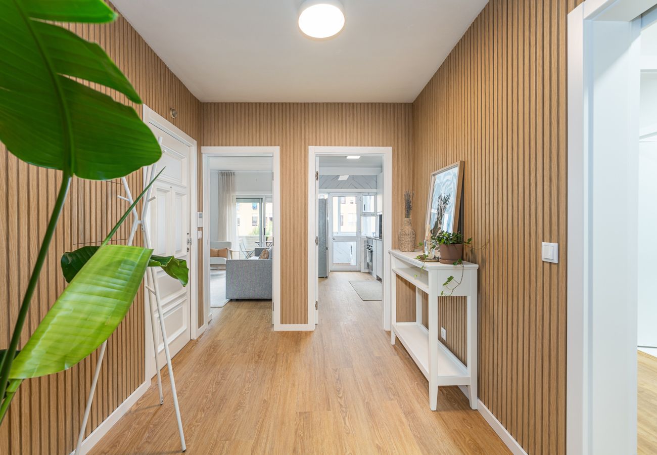 Apartment in Porto - Nomad's Family - 3BDR The Home Base Porto
