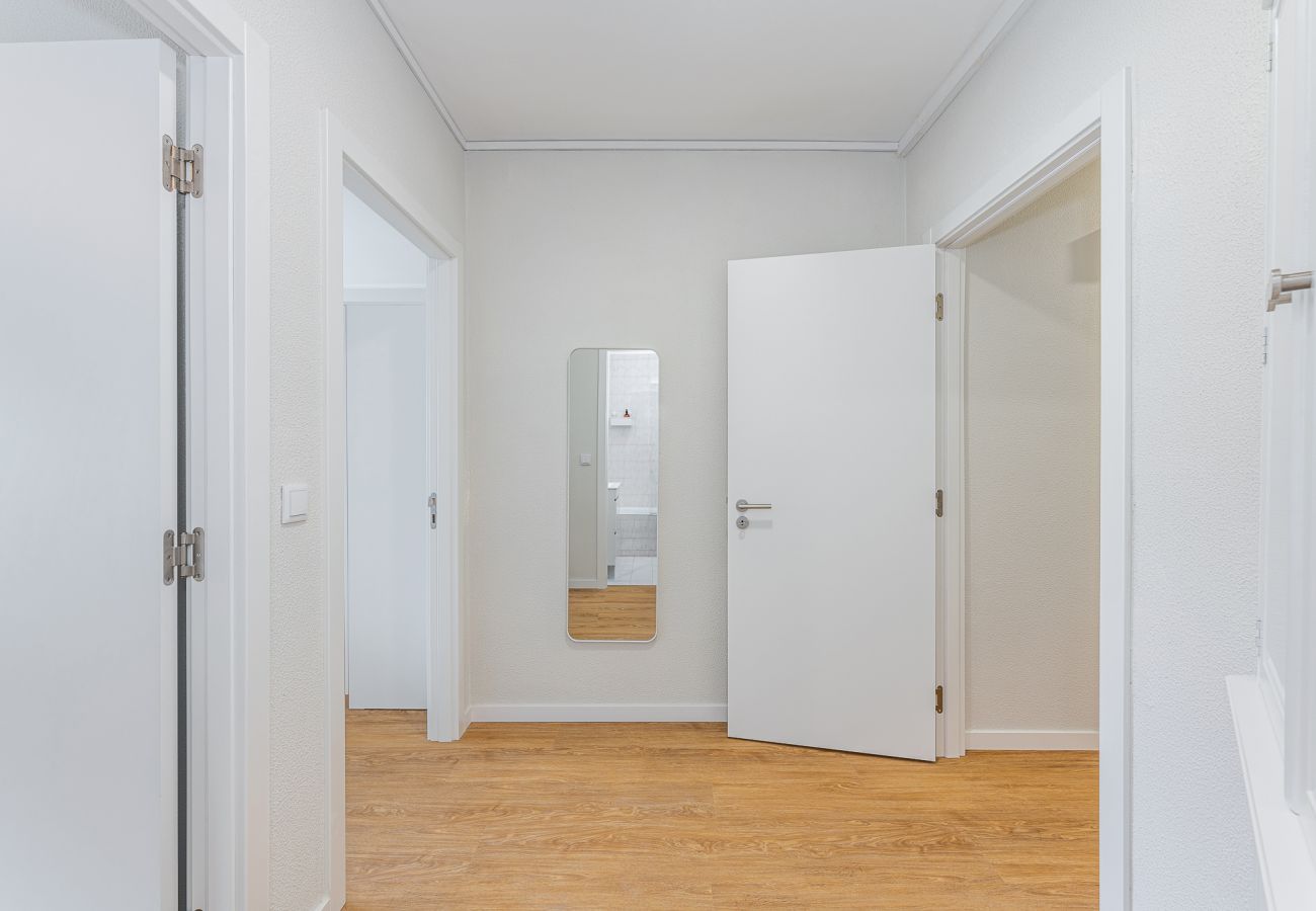 Apartment in Porto - Nomad's Family - 3BDR The Home Base Porto