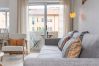 Apartment in Porto - Nomad's Family - 3BDR The Home Base Porto